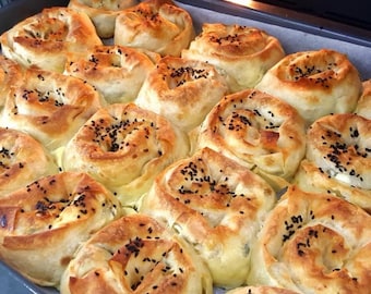 Güllüoğlu Handmade Cheese Gülbörek, Turkish Savory Pastries (9 Pieces)