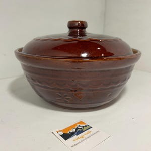 Vintage Marcrest Daisy Dot Brown Stoneware Casserole Dish with Lid | Retro USA Pottery | Mid Century Rustic Kitchen Bakeware Decor