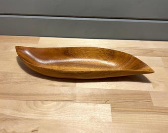 Vintage Monkey Pod-skål i trä med ärtor | Blair Hawaii | Serveringsskål i 50-talets moderna design | Organisk form | MCM Tiki-barbehör | Hawaii-souvenir