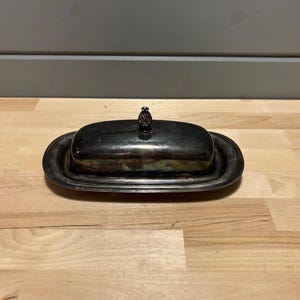 Vintage Silverplate Butter Dish | Classic Lidded Tableware | Elegant Silver Plated Serving Dish for Formal Dining or Collectors