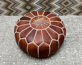 モロッコタンレザープーフオットマン：手縫いパッチワークフロア