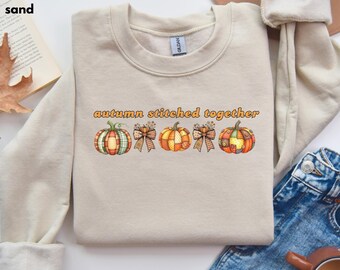Patchwork Kürbis Sweatshirt, Patchwork Halloween Rundhalsausschnitt, gemütlicher gesteppter Kürbis Rundhalsausschnitt, Cottagecore Thanksgiving Outfit Coquette Bow Herbst