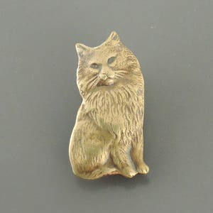 Vintage Jewelry - Cat jewelry - Brass jewelry - Cat Brooch - Kitty Brooch - Feminist Jewelry - Under 20 - Chloes Vintage Jewelry Handmade