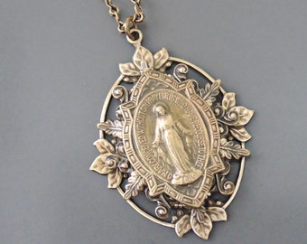 Vintage Jewelry - Vintage Necklace - Mother Mary Necklace - Catholic jewelry - Chloes Vintage Jewelry - Spiritual Jewelry - handmade jewelry