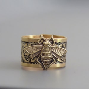 Anillo de abeja de latón vintage: banda floral ajustable