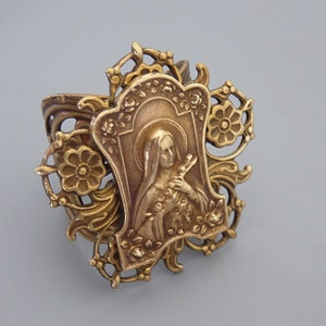 Vintage Jewelry - Vintage Ring - St. Therese of Lisieux Ring - Catholic jewelry - Saint Jewelry - Chloes Vintage handmade jewelry
