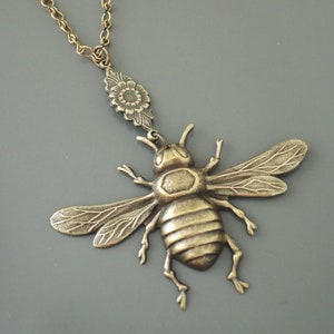 Vintage Jewelry - Vintage Necklace - Bee Necklace - Brass Necklace - Honey Bee Jewelry - Chloe's Vintage Handmade Necklace