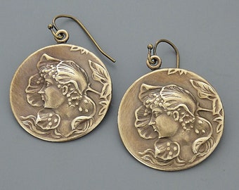 Vintage Brass Art Nouveau Poppy Earrings: Floral Woman Design
