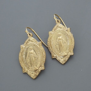 Vintage Jewelry - Vintage Brass Gold Drop Earrings - Miraculous Medal Earrings - Catholic Earrings - Mother Mary Earrings - Chloes Vintage