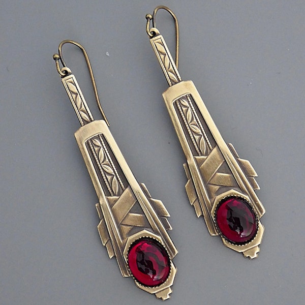 Pendientes vintage Art Déco de latón: cristal rojo rubí, piedra natal de enero