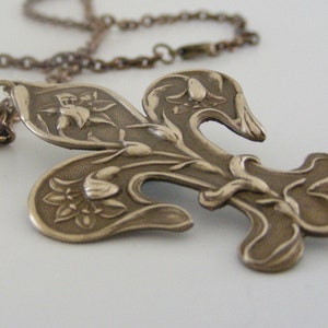 Vintage Brass Fleur De Lis Necklace: Art Nouveau Lily Pendant