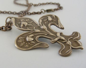 Vintage Necklace - Art Nouveau Necklace - Fleur De Lis Necklace - Vintage Brass Jewelry - handmade jewelry