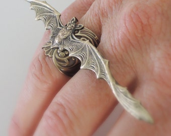 Vintage Ring - Bat Ring - Statement Ring -  Vintage Brass Jewelry - Adjustable Ring - Brass Ring - handmade jewelry - Gothic Jewelry