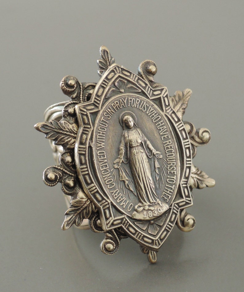 Vintage Jewelry Vintage Ring Virgin Mary Ring Brass Ring Etsy