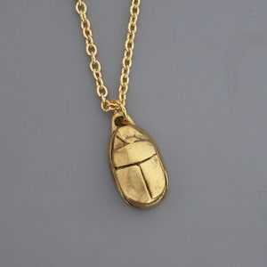 Vintage Jewelry Gold Necklace Scarab Necklace Insect Jewelry Egyptian Jewelry Chloe's Vintage jewelry image 1