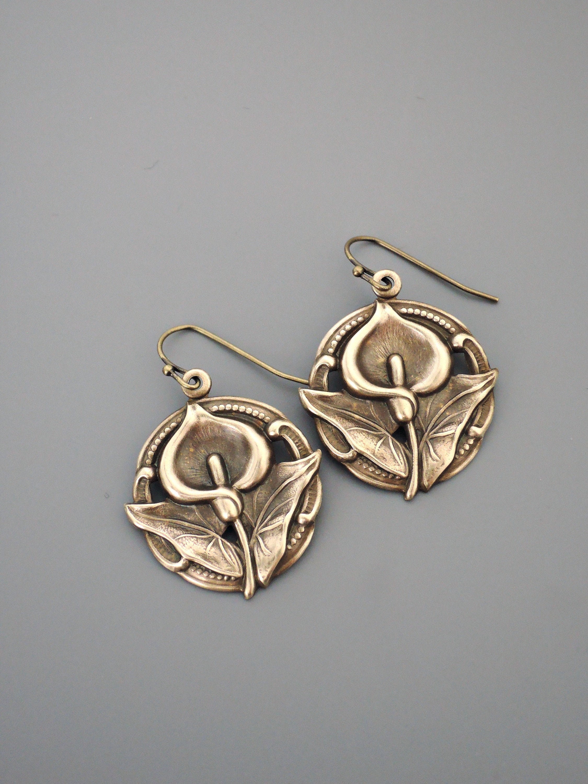 Vintage Jewelry - Art Nouveau Earrings - Lilly Flower Earrings - Bras…
