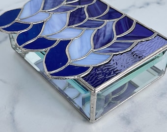 Stained glass Knit glass jewelry box: grape purple stockinette stitch