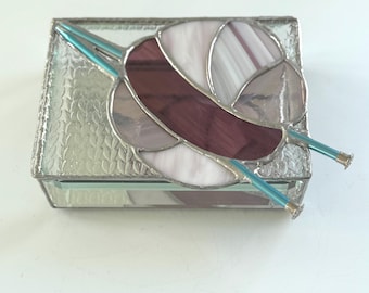 Knit Inspired stained glass tool box, Knit stitch glass box, fiber art box, gift for knitter, plum purple glass, knit texture glass, ombre