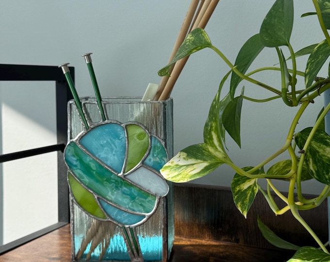 Featured listing image: Turquoise and Lime Green Knitting needle vase: gift for fiber lover