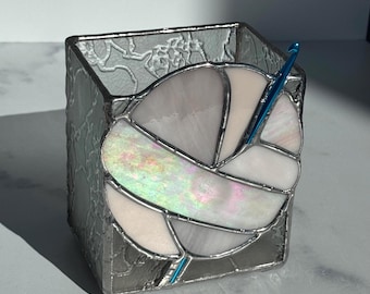 Stained Glass Knitting Needle Holder: Pale Peach Yarn Vase