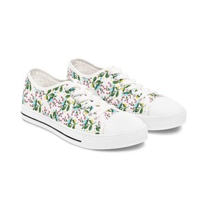 Floral Print Low Top Sneakers for Women, Cute Casual Shoes, Spring Style, Ideal for Everyday Wear, Birthday Gift, Summer Outfits