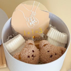 Pregnancy Announcement Gift Box for Dad: Bear Socks & Acrylic Stand