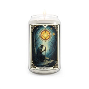 Candela profumata "L'Eremita" Carta dei Tarocchi 13,75 oz - Oltre 70 ore di combustione - Tre profumazioni disponibili