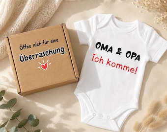 Babybody zur Schwangerschaftsankündigung  " OMA & OPA ich komme " – süße Geschenkidee, mit persönlicher Nachricht