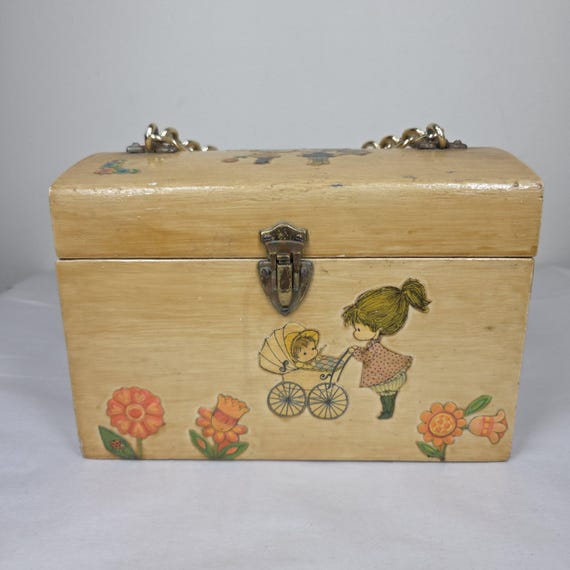 Vtg 60s 70s Decoupage Wooden Box Purse Chain Strap Flowers Mom Baby Couple