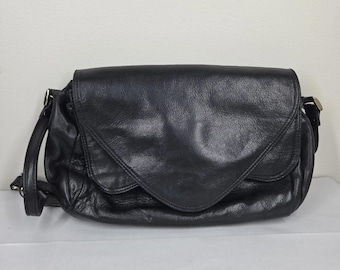 Vintage 90s Y2K Giani Bernini Black Soft Leather Multi Flap Pocket Crossbody Bag