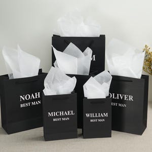 Personalized Groomsmen Gift Bag, Groomsmen Gifts, Custom Best Man Gift Bag, Birthday Gift Bag, Wedding Party Gift Bags, Wedding Favors