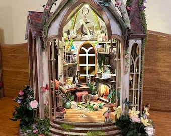 Rincón de lectura Round Garden House, completamente ensamblado.