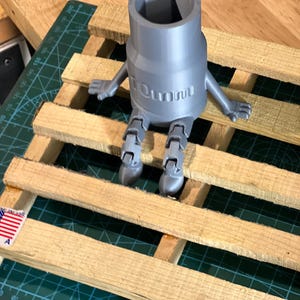 10mm socket buddy desk decoration fully articulated