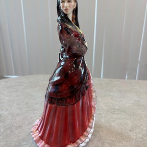 Royal Doulton Mantilla HN2712