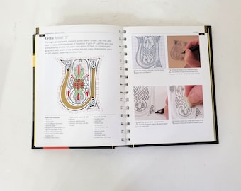 The Bible of Illuminated Letters, A Treasury of Decorative