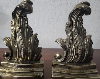 Vintage Leaf Motif Bookends – Ornate Scroll Design