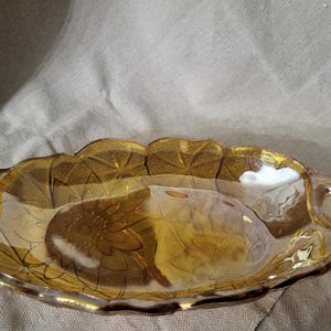 Plat de service vintage en verre ambré à motif tournesol – Bol décoratif Mid-Century