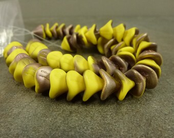 Sunflower Matte Apollo Czech Pressed Glass 3 Petal 12x10mm Bell flower Beads 25pc Trumpet Flower