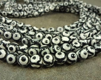 Black and White DZI Agate Gemstone Beads Smooth Round 8mm 14.5" Strand Tibetan Style Evil Eye