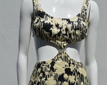 Vintage 70&#39;s poolside bathing suit MOD extra small swimsuit abstract pattern pop op art