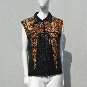 blusa sin mangas CACHE de los 80&#39;s con Batik y lentejuelas en diseno abstracto talla chica