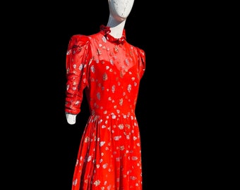 Vintage 70s red sweet heart dress with gold and silver lame floral pattern polyester disco dress party valentine sexy classic Small