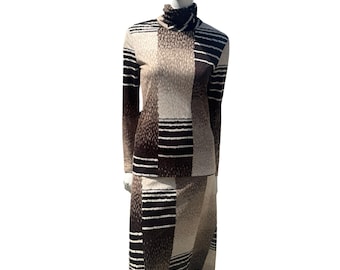Vintage 70s Geometric Print Skirt Set: Polyester Knit, Size Small