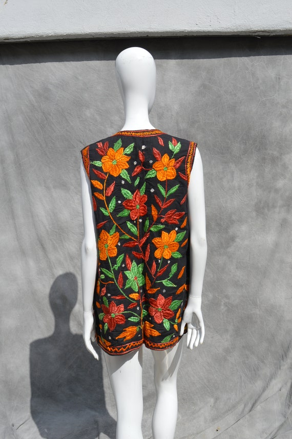 Vintage 60's 70's HIPPIE vest woman's size M hand… - image 2