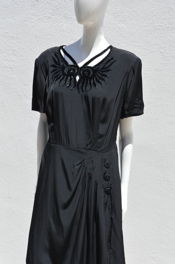 Vintage 40's rayon dress hand beaded neckline art… - image 5
