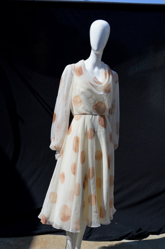 flowy cocktail dresses with sleeves