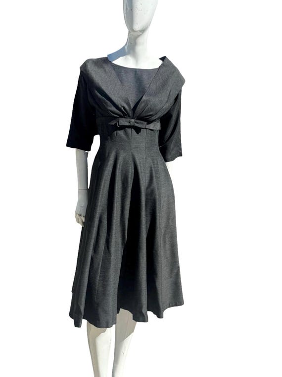 Vintage 50s fit and flare gray dress full skirt New look woolMarilyn swing rockabilly Viva Vegas cocktail classic fitted size 6 Vintage 50s fit and flare gray dress full skirt New look woolMarilyn swing rockabilly Viva Vegas cocktail classic fitted size 6