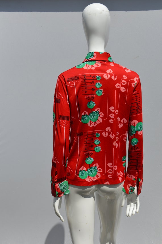 Vintage 70's Polyester blouse red abstract floral… - image 7