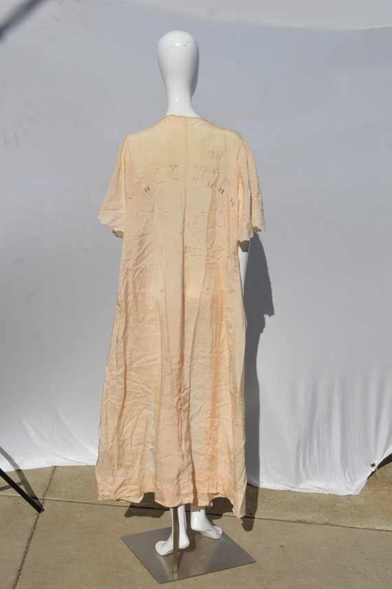 Vintage silk embroidered robe lingerie 40's art d… - image 6