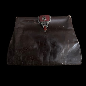 Bolsa de mano de Charol piel de cocodrilo falso estampado de los 70s studio 54 en rojo Almodóvar